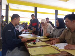 Antusias Warga Desa Sadahayu dalam Pendaftaran Calon Peserta KPPS