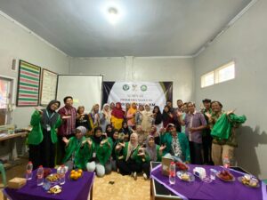 Kelompok 12 KKN UIN Saizu Sukses Gelar Seminar Digitalisasi UMKM, Dorong Pelaku Usaha Desa Sadahayu Melek Teknologi